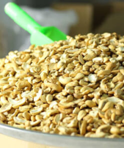 Hạt điều vỡ hỗn hợp bóc vỏ rang muối 500gr